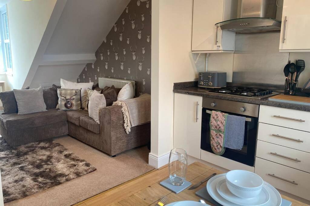 Apartment Upper 2 Bedroom In The Heart Of Jesmond