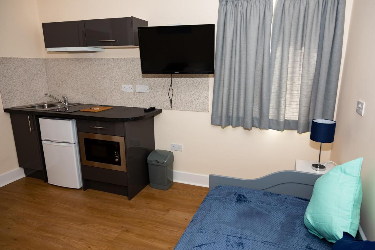 Alexander Apartments Studios Apartment