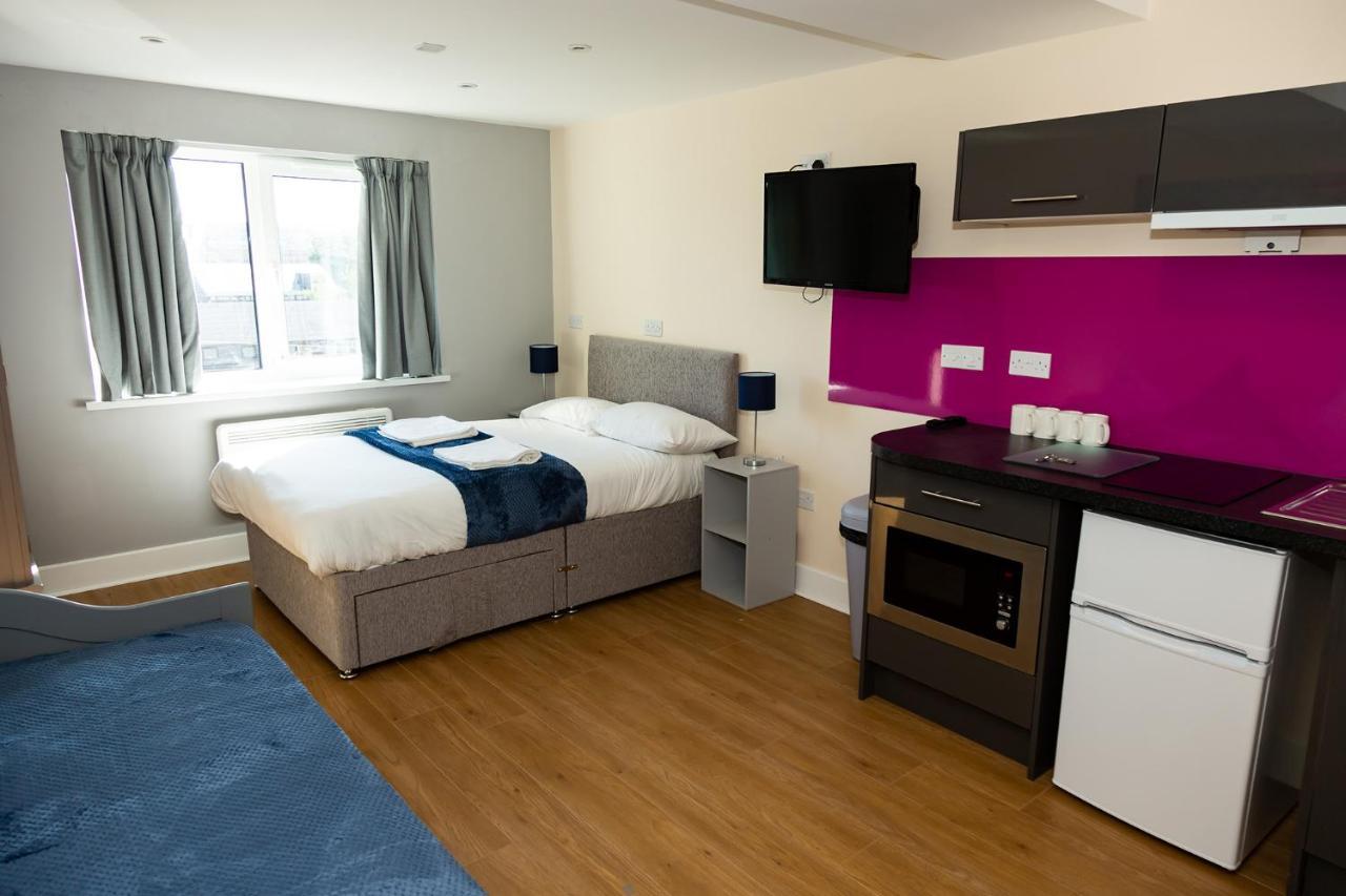 Alexander Apartments Studios *
