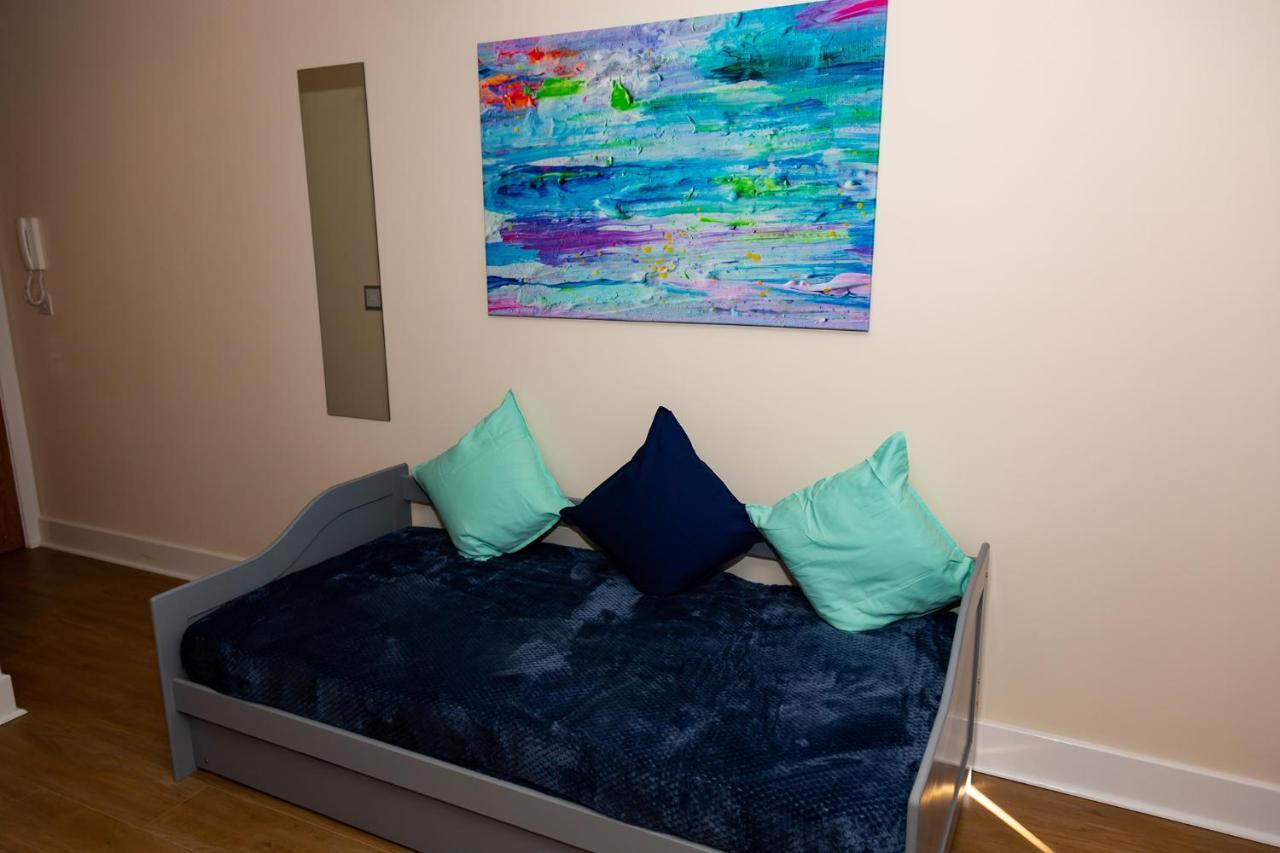 Alexander Apartments Studios
