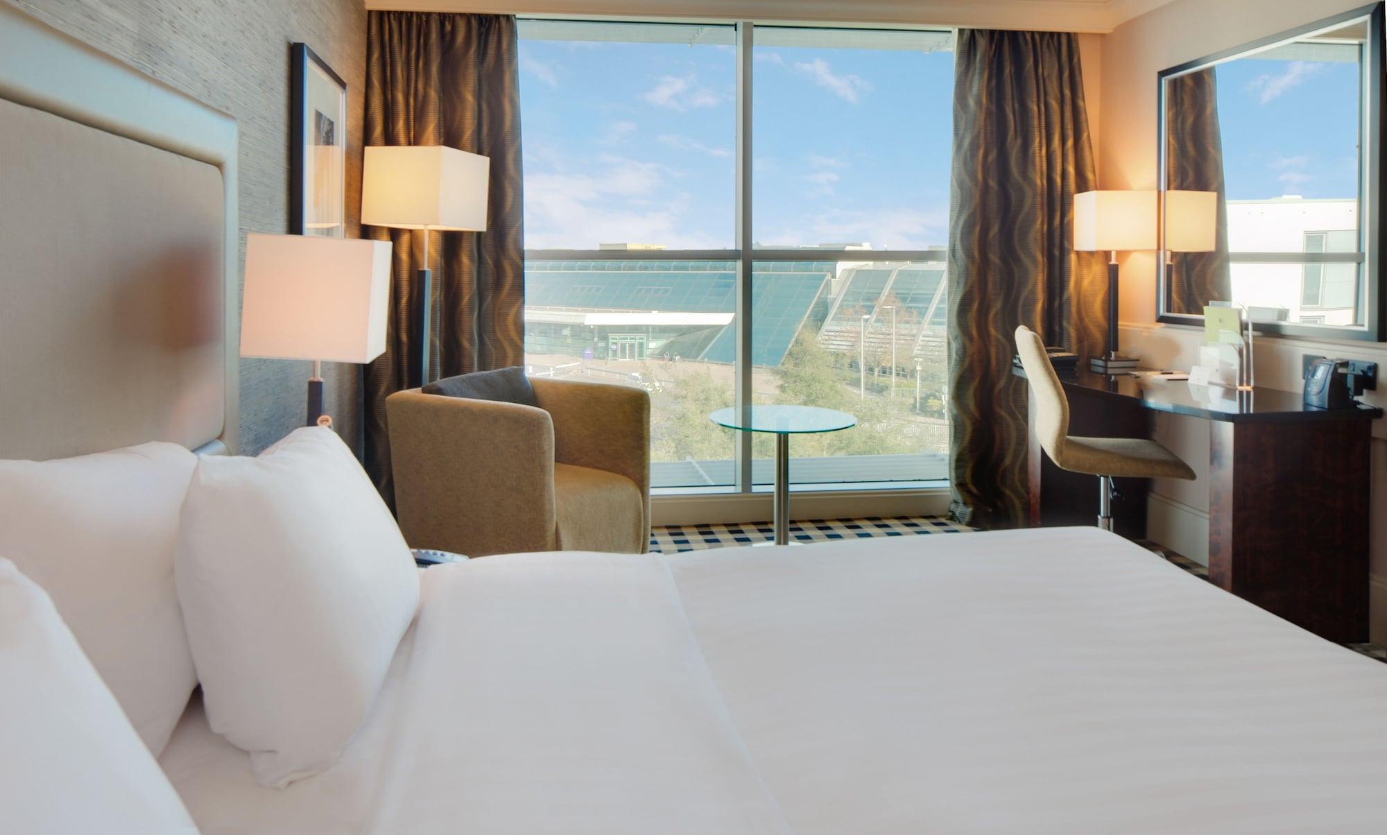 Doubletree By Hilton International Airport Hotel 4*
