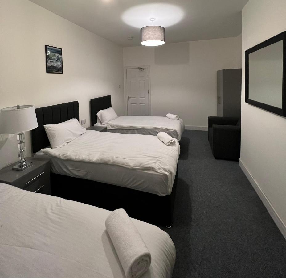 The Bake - 5 Bedroom Large Sleeps Up To 16 Person Apartment Newcastle upon Tyne