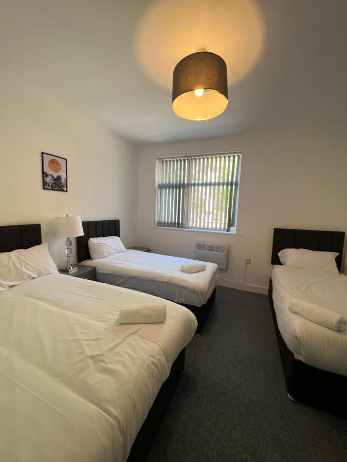 The Bake - 5 Bedroom Large Sleeps Up To 16 Person Apartment Newcastle upon Tyne