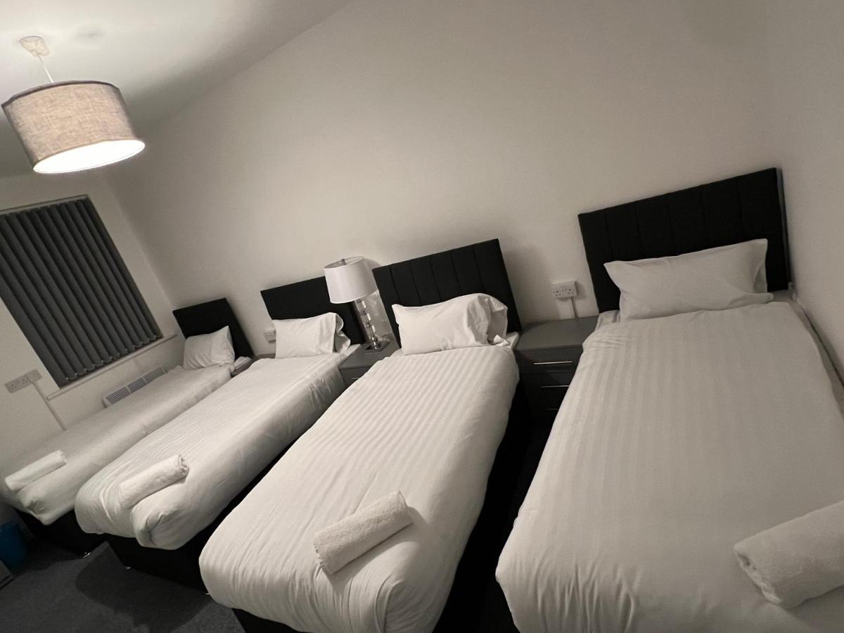 The Bake - 5 Bedroom Large Sleeps Up To 16 Person *