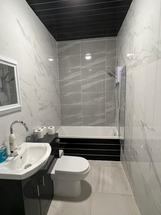 The Bake - 5 Bedroom Large Sleeps Up To 16 Person Newcastle upon Tyne