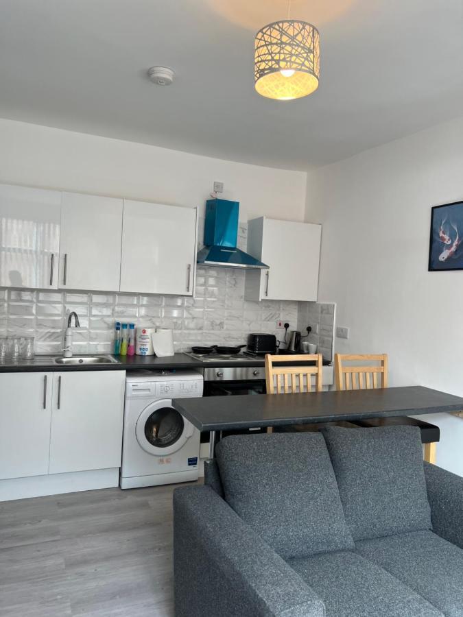 Apartment The Bake - 5 Bedroom Large Sleeps Up To 16 Person *