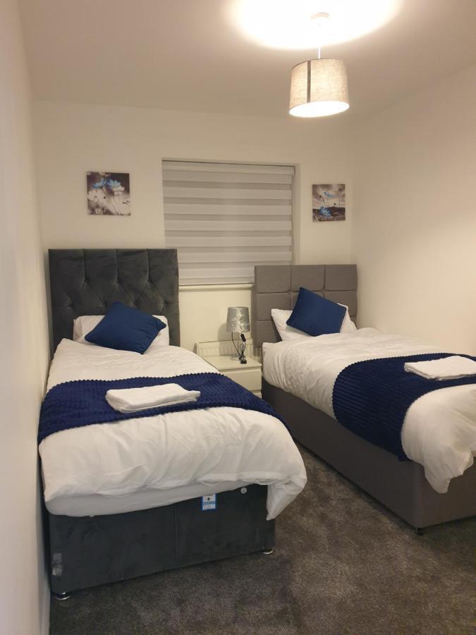 Cheerful 4 Bedroom Townhouse With Free Parking * Newcastle upon Tyne
