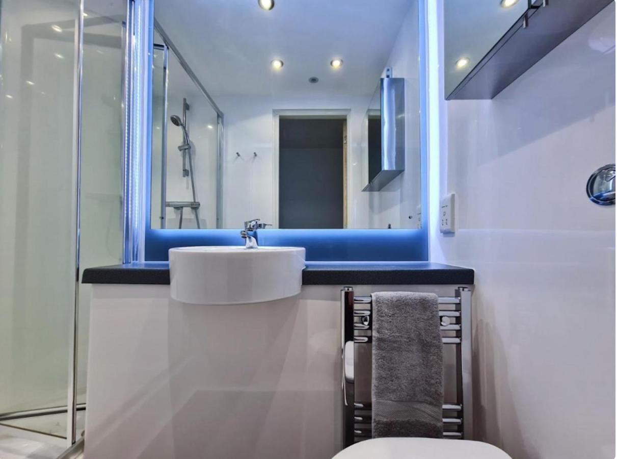 Apartment Charming Rooms, Newcastle Upon Tyne - Sk *