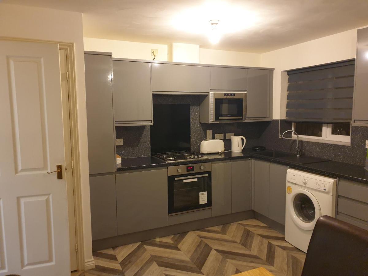 Apartment Cheerful 4 Bedroom Townhouse With Free Parking Newcastle upon Tyne