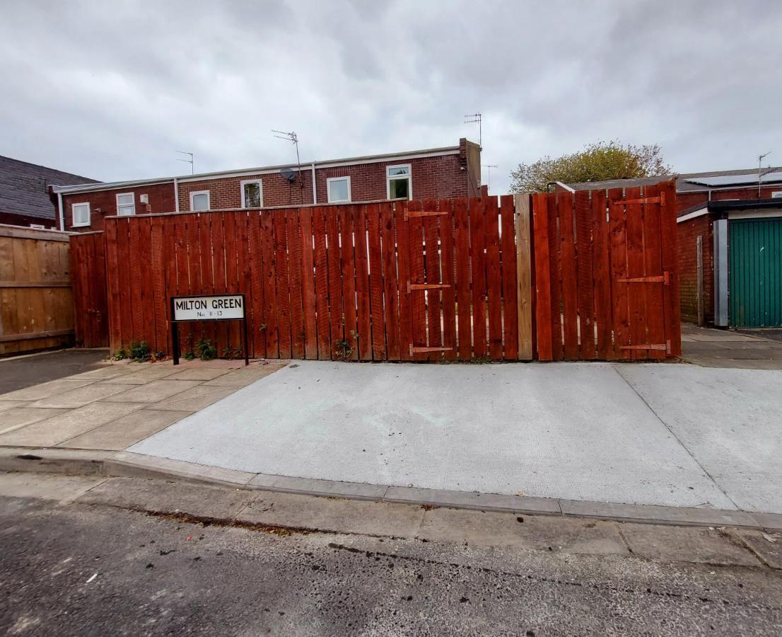 Milton House: 3-bed With Free Wi-fi And Parking In *