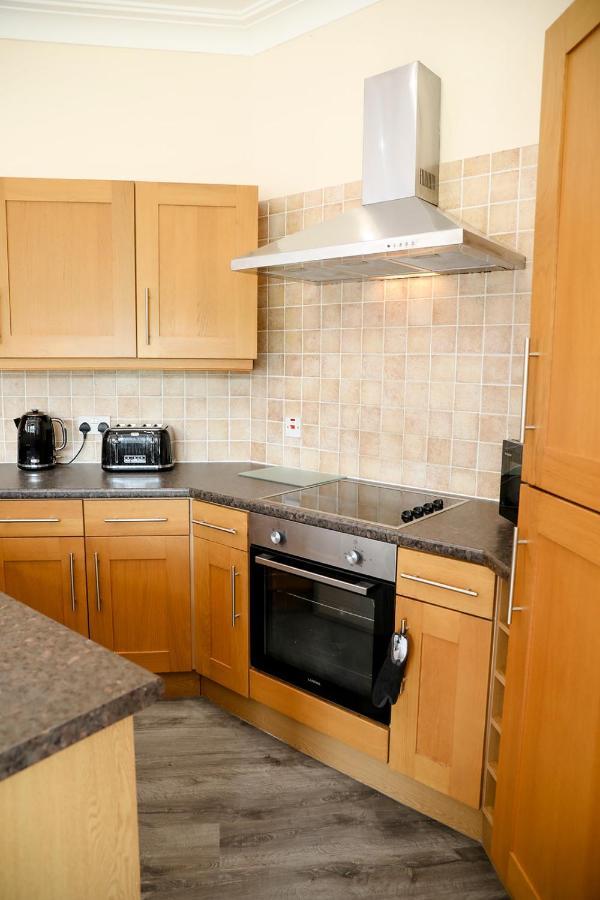 Apartment Beautiful Cozy 3 Bedroom 2 Bathroom *