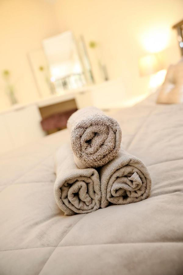 Apartment Beautiful Cozy 3 Bedroom 2 Bathroom *
