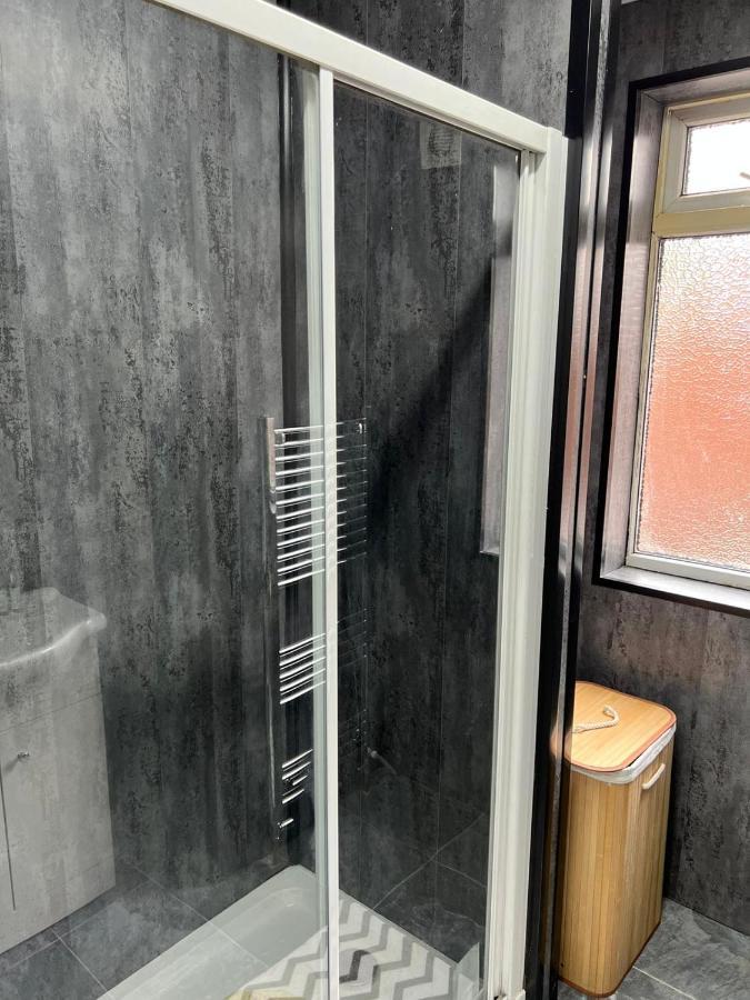 Nuns Moor Fully Equipped Kitchen Free Parking Netflix Apartment *
