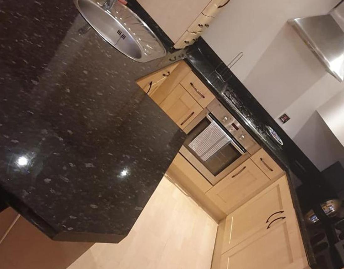 Stunning 1-bed In Apartment *