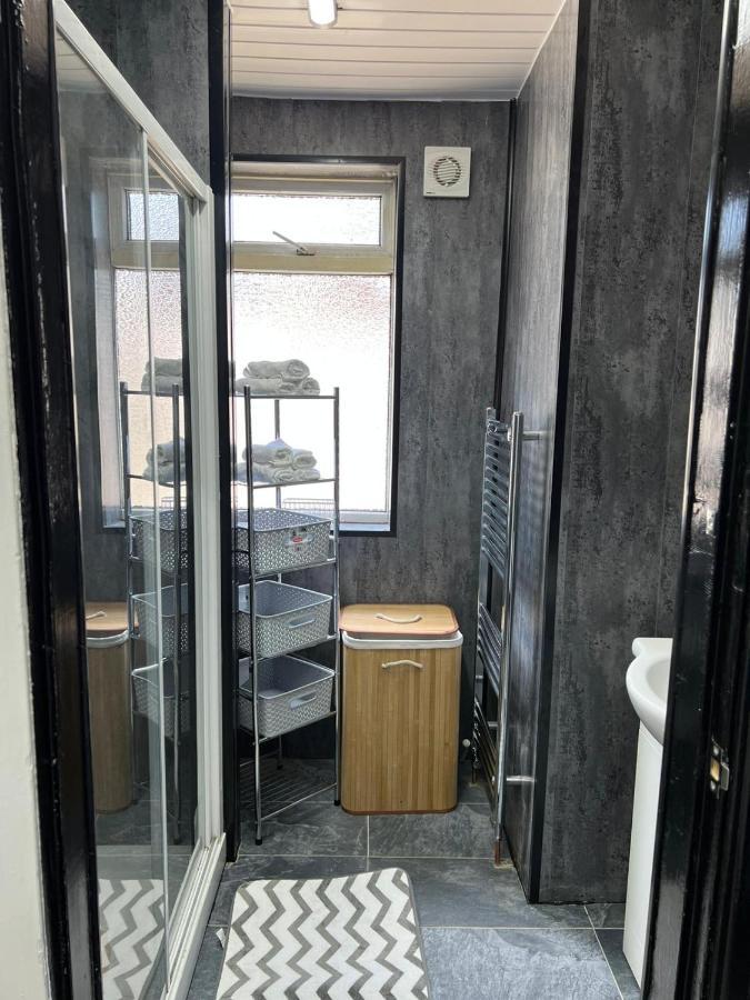 Nuns Moor Fully Equipped Kitchen Free Parking Netflix Apartment *