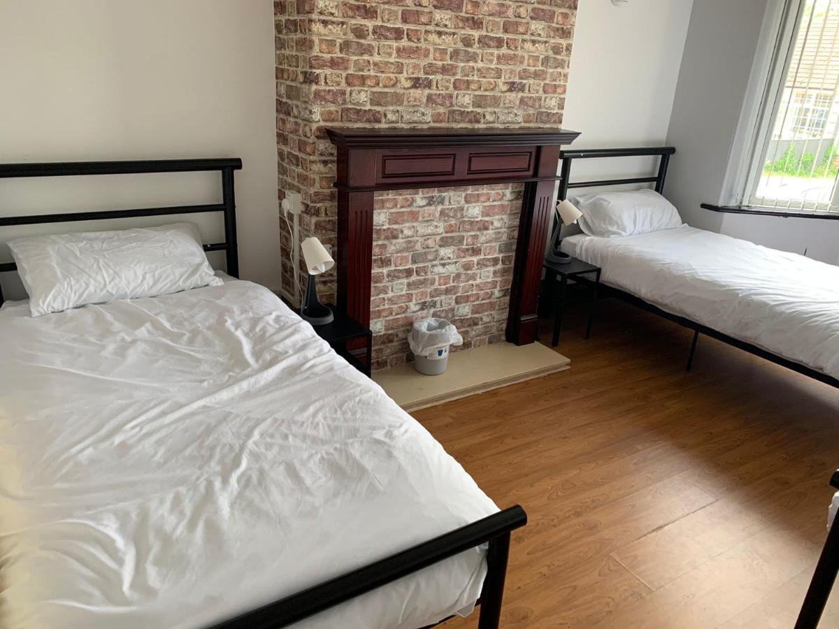 Ovington Grove 1 Free Parking Fully Equipped Kitchen 3 Bedrooms Netflix Apartment *