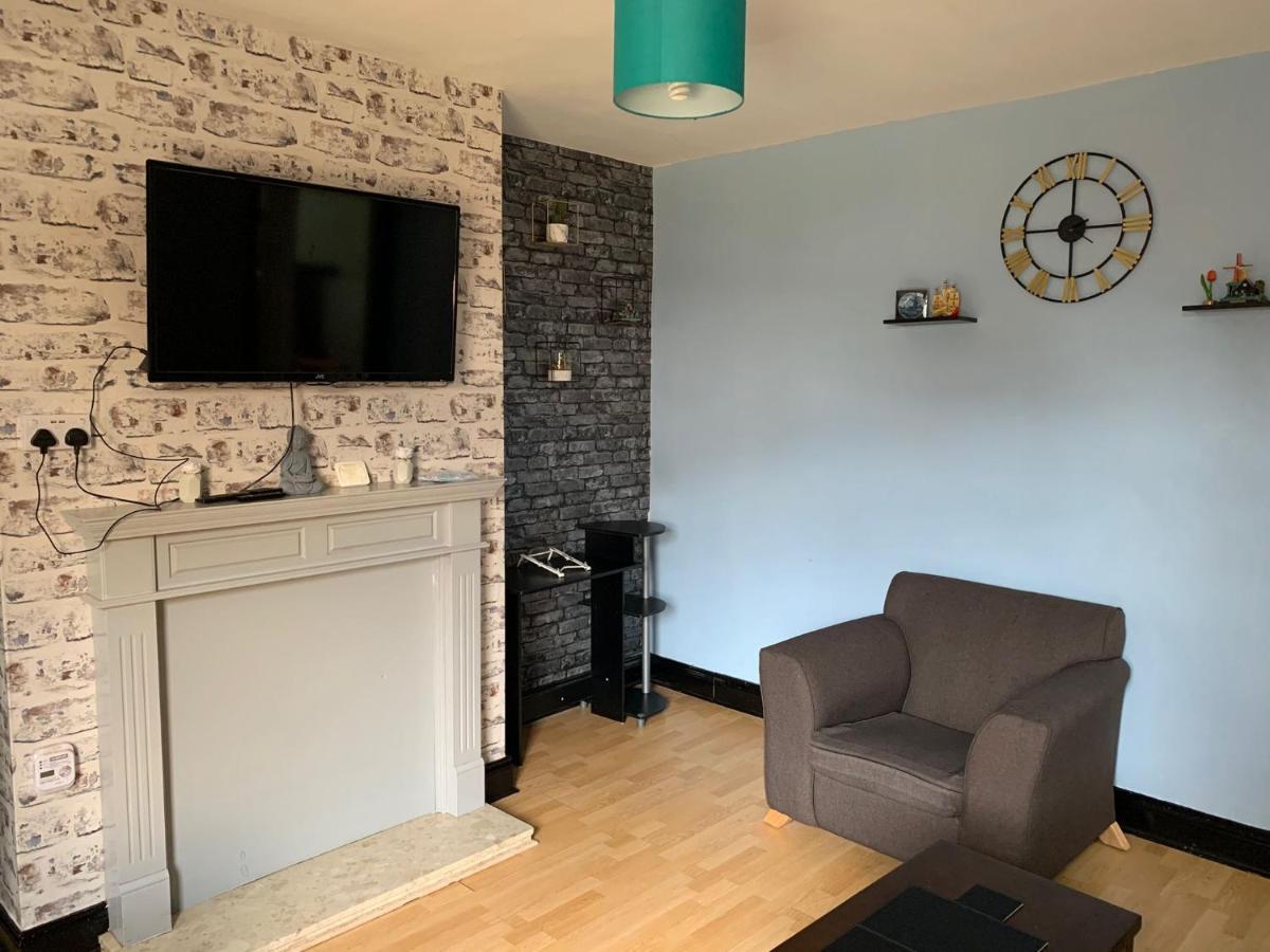 Ovington Grove 1 Free Parking Fully Equipped Kitchen 3 Bedrooms Netflix