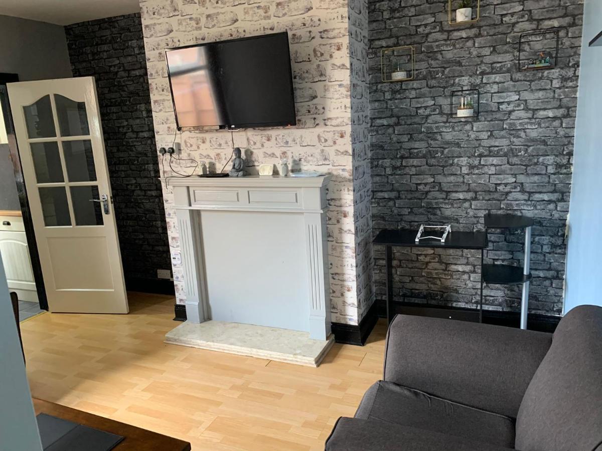 Ovington Grove 1 Free Parking Fully Equipped Kitchen 3 Bedrooms Netflix Apartment *