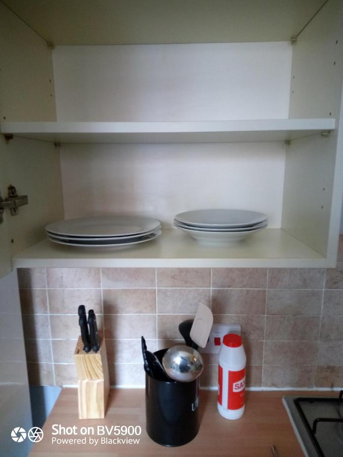 Ovington Grove 1 Free Parking Fully Equipped Kitchen 3 Bedrooms Netflix Apartment Newcastle upon Tyne