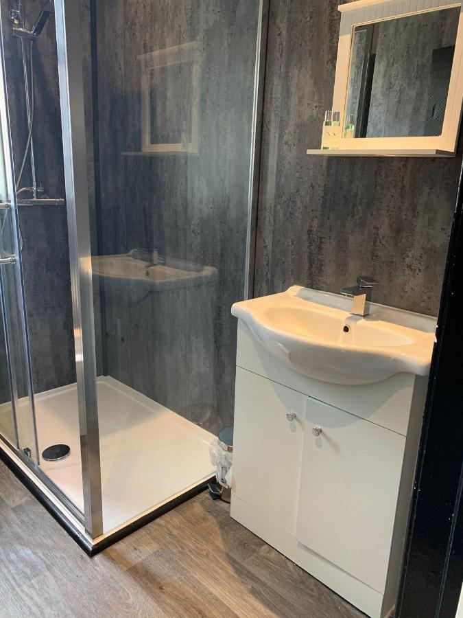 Ovington Grove 1 Free Parking Fully Equipped Kitchen 3 Bedrooms Netflix *