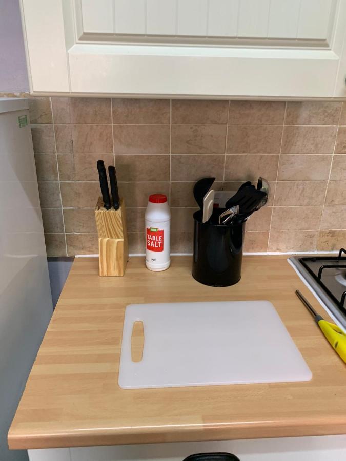 Ovington Grove 1 Free Parking Fully Equipped Kitchen 3 Bedrooms Netflix *