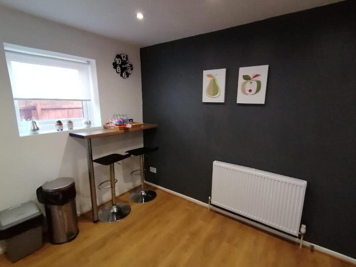 Holiday home Milton House: 3-bed With Free Wi-fi And Parking In *