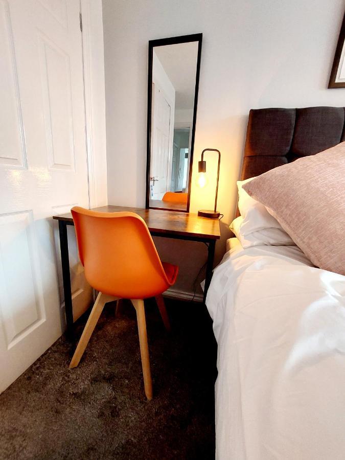 Lancaster House: Serviced 4-bed With Free Wi-fi And Parking Newcastle upon Tyne