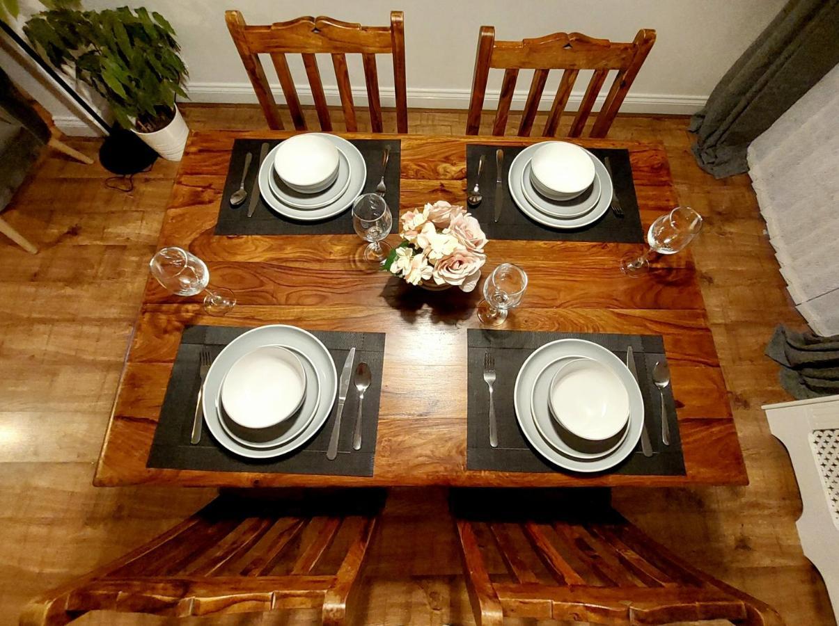 Lancaster House: Serviced 4-bed With Free Wi-fi And Parking * Newcastle upon Tyne