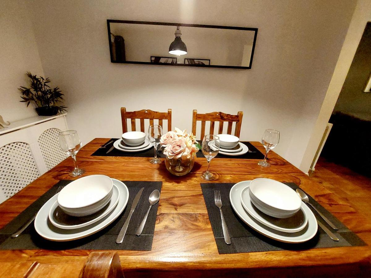 Lancaster House: Serviced 4-bed With Free Wi-fi And Parking Apartment Newcastle upon Tyne