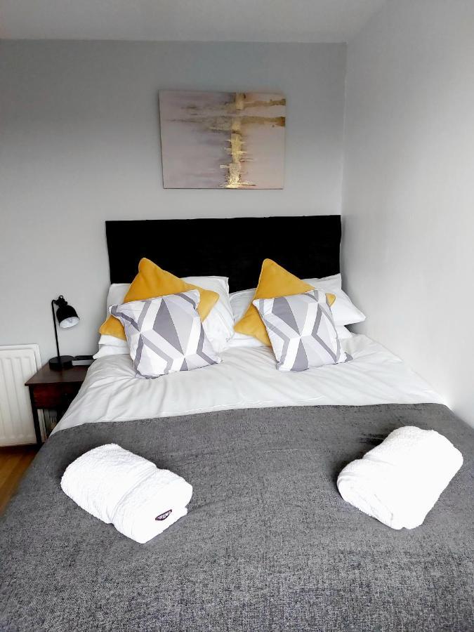 Lancaster House: Serviced 4-bed With Free Wi-fi And Parking Apartment Newcastle upon Tyne