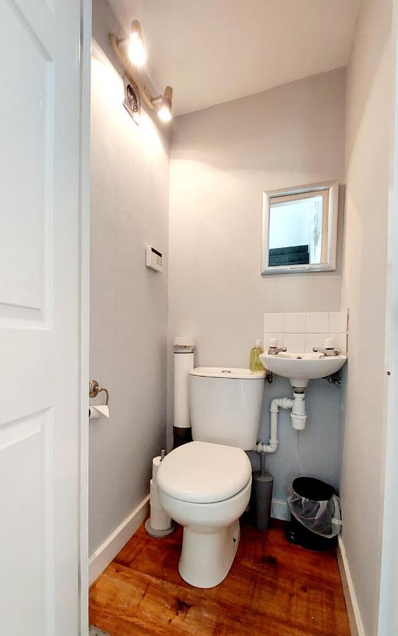 Lancaster House: Serviced 4-bed With Free Wi-fi And Parking Newcastle upon Tyne