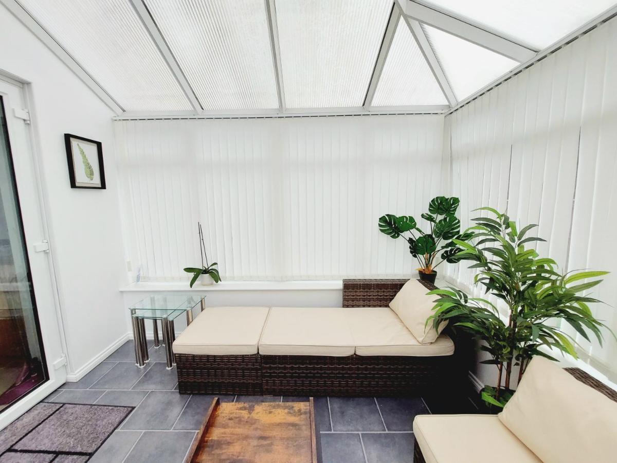 Apartment Lancaster House: Serviced 4-bed With Free Wi-fi And Parking Newcastle upon Tyne
