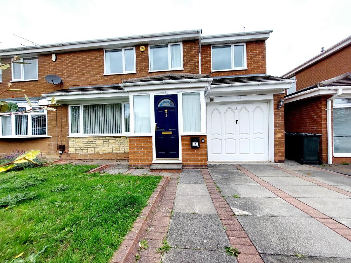 Lancaster House: Serviced 4-bed With Free Wi-fi And Parking Newcastle upon Tyne