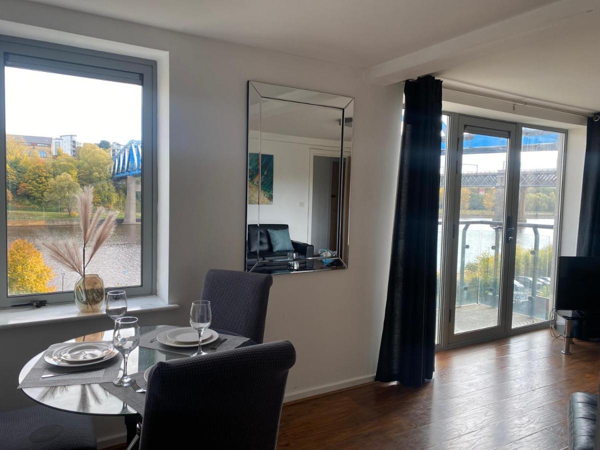 Alexander Riverside Apartment