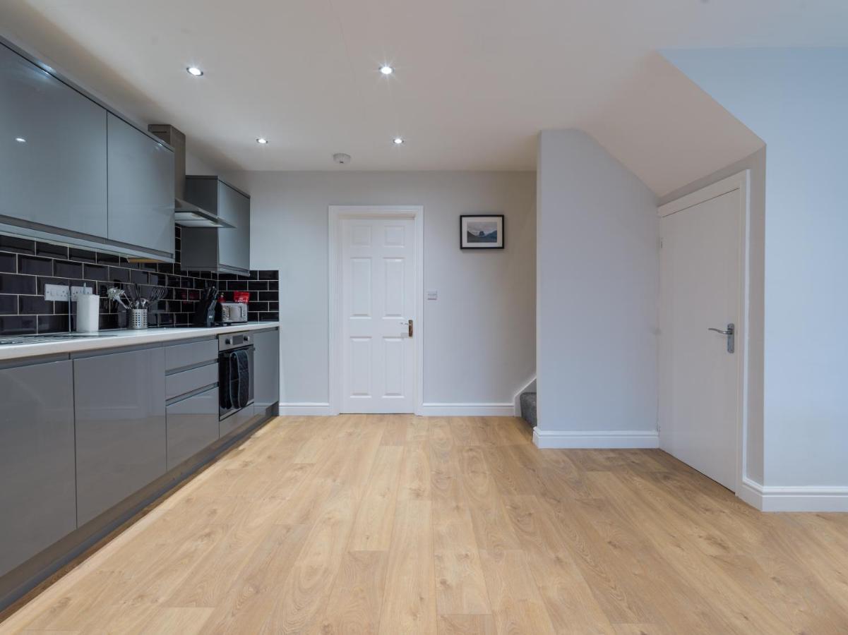 Charming 3-bed House In Holiday home *