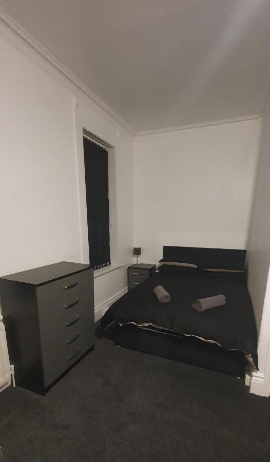 Apartment Hustlers