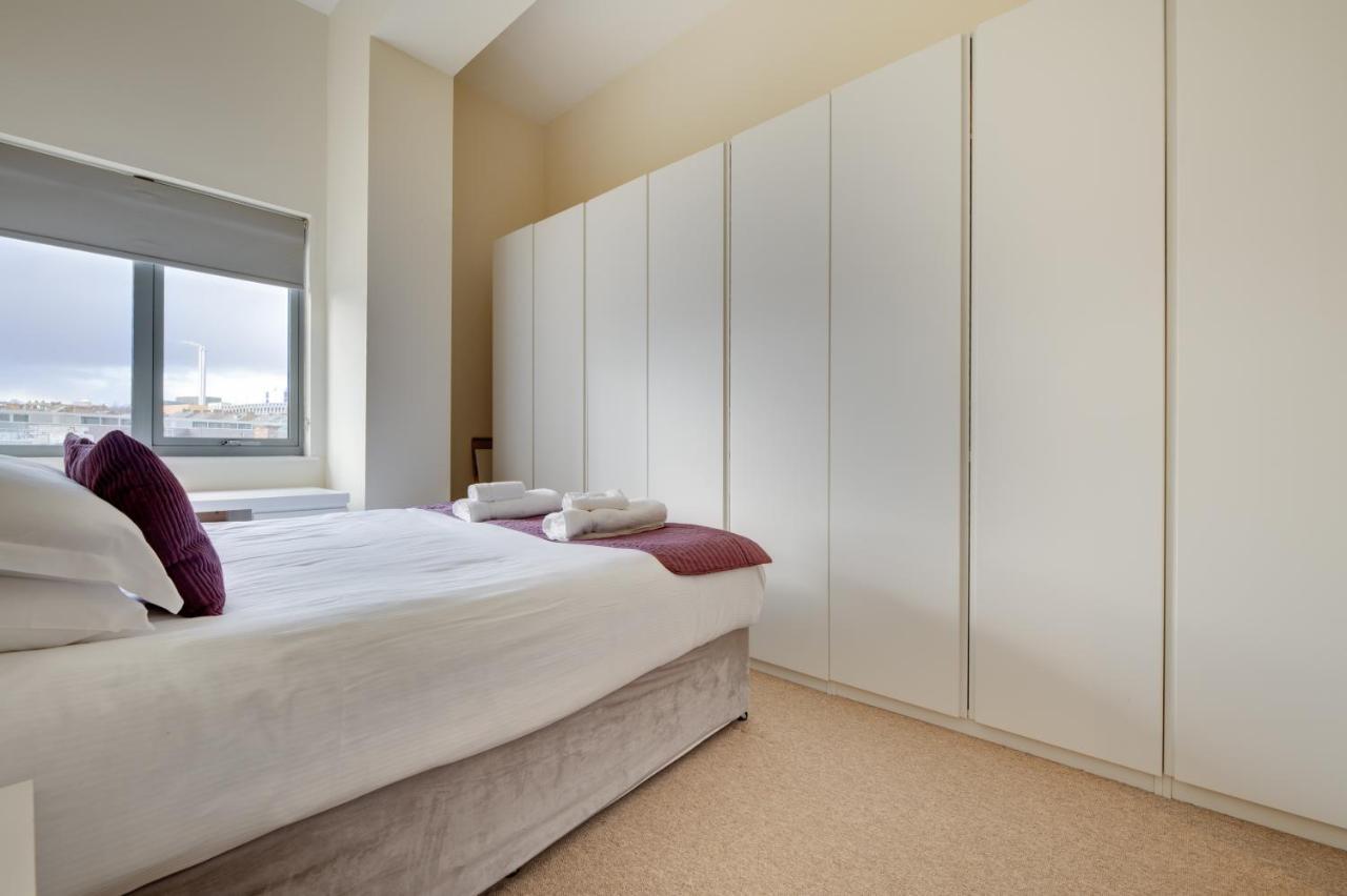 Crown 3b By Week2week Apartment Newcastle upon Tyne