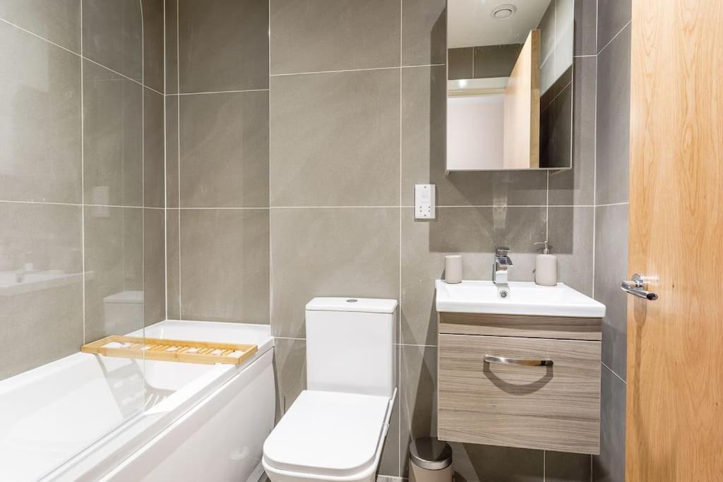 Stylish Duplex 5 Min From Centre *