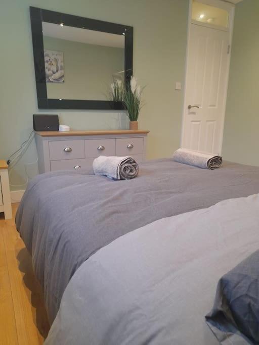 2 Bed Apartment, Near St Park, Free Parking * Newcastle upon Tyne
