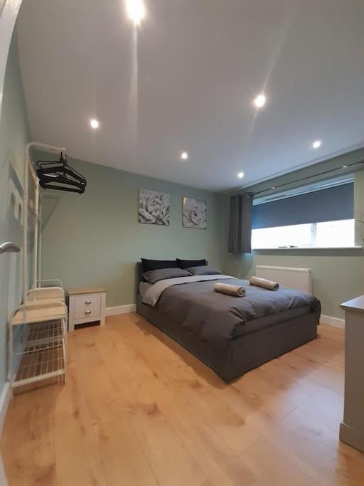 2 Bed Apartment, Near St Park, Free Parking Newcastle upon Tyne