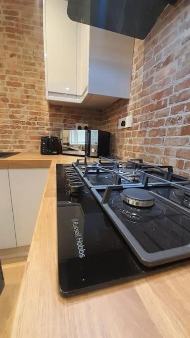 Apartment 2 Bed Apartment, Near St Park, Free Parking *