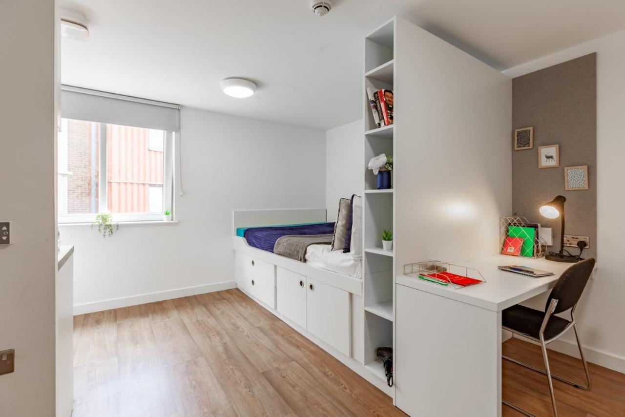 Apartment For Student Only Classic Studio At The Glassworks Near City Centre