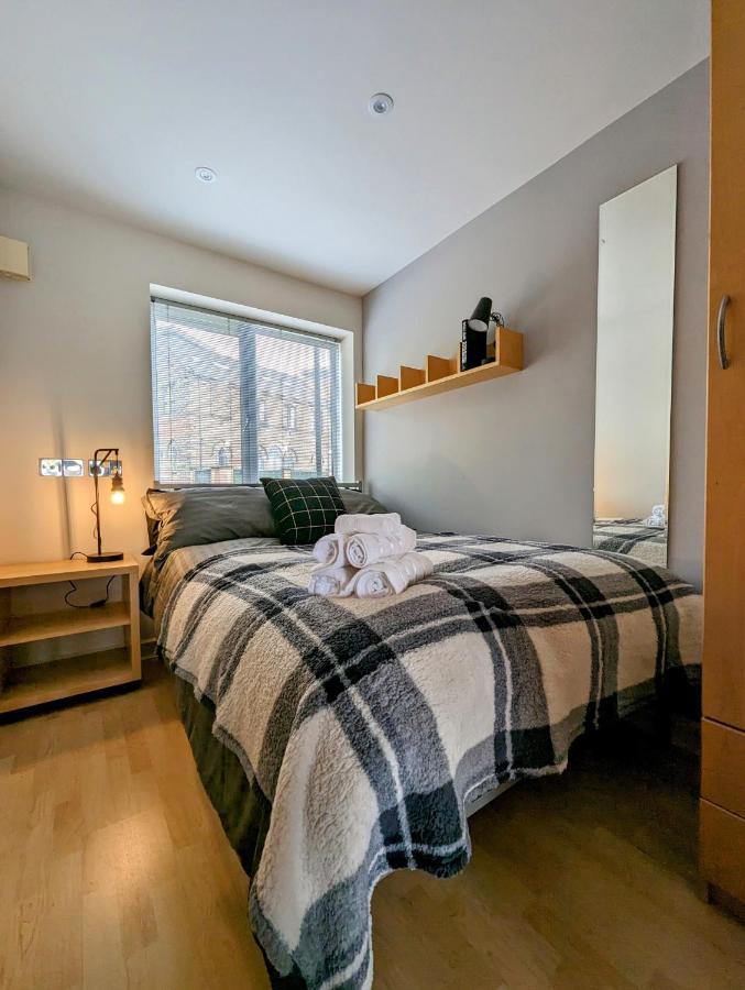 Quayside With Riverside Views & Parking Apartment *
