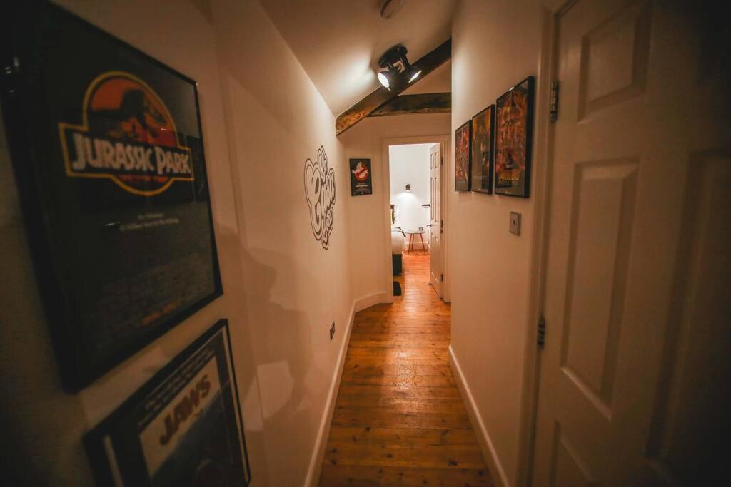 Apartment Games And Movies Lounge 7 Bed Centre Newcastle upon Tyne