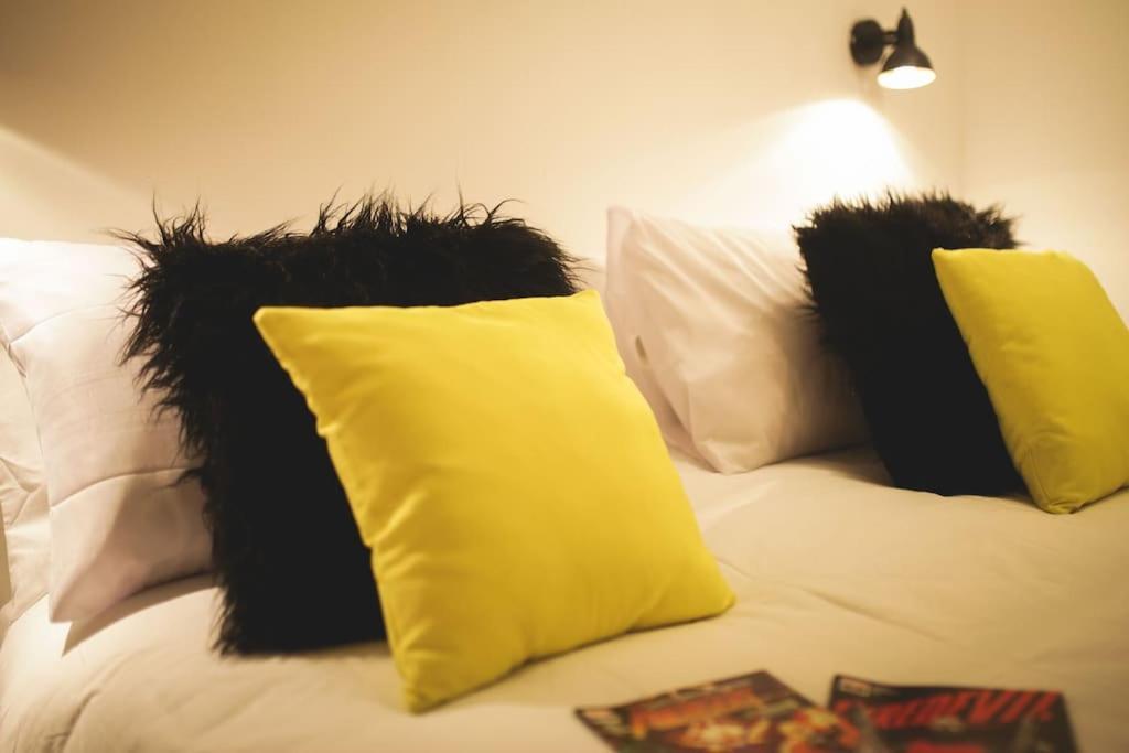 Games And Movies Lounge 7 Bed Centre Apartment *