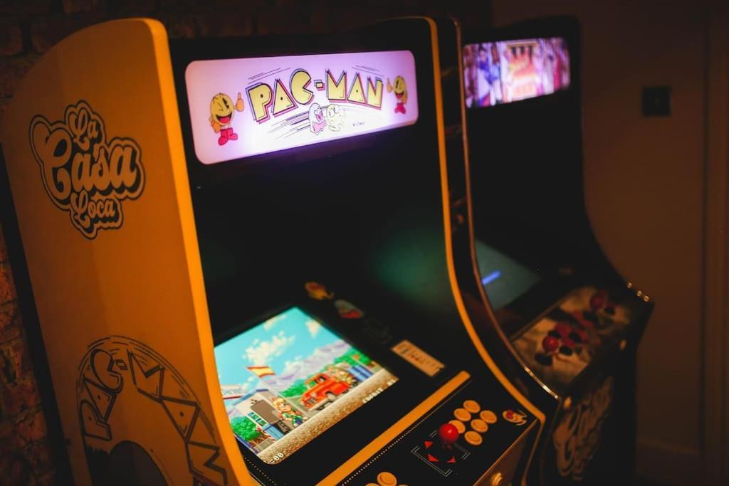 Games And Movies Lounge 7 Bed Centre *