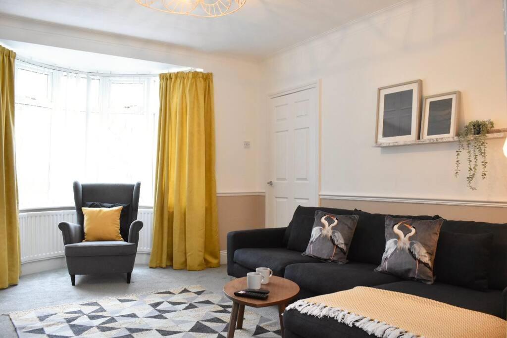Large Comfortable - Holiday home