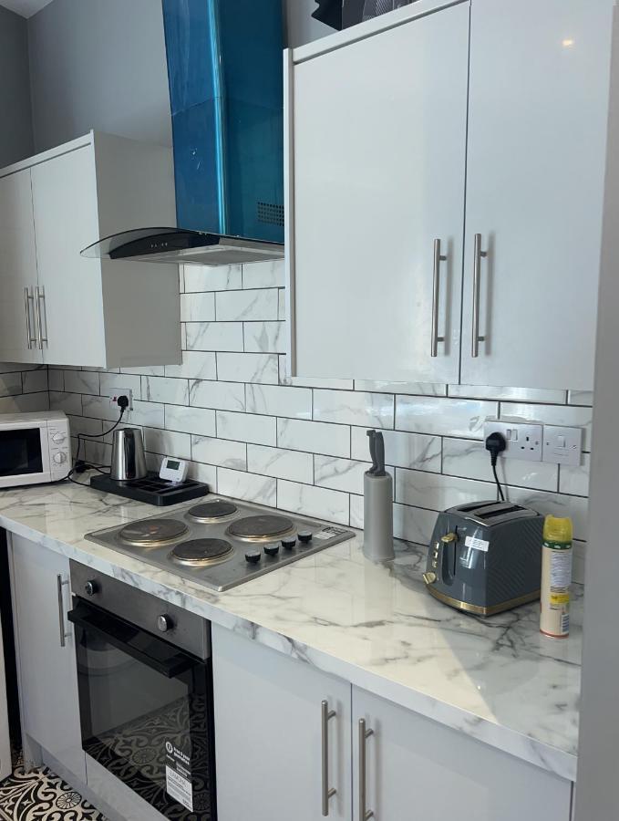 West 3 Bedroom Large & Modern * Newcastle upon Tyne