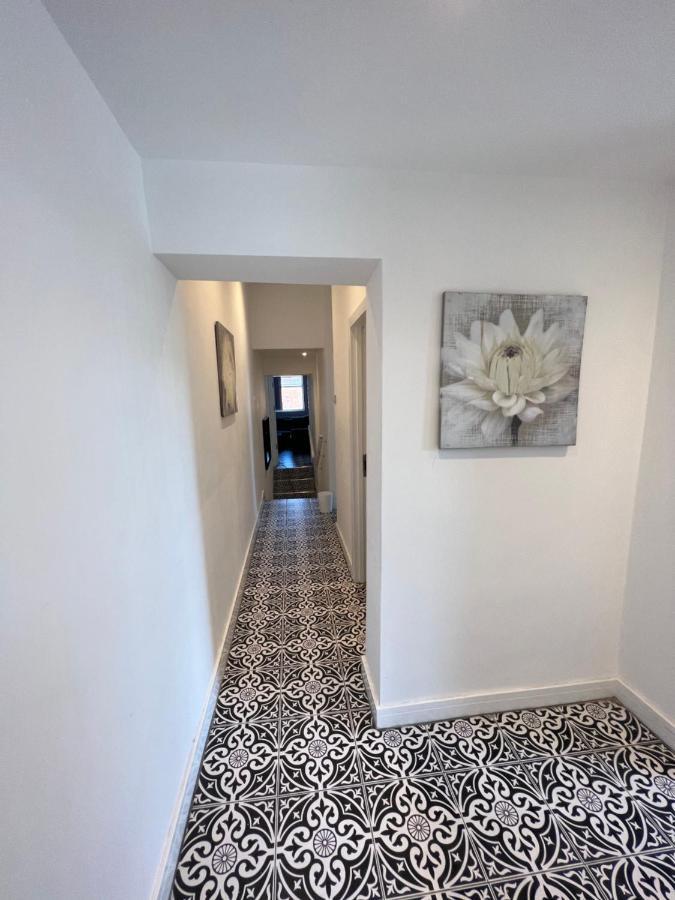 Apartment West 3 Bedroom Large & Modern