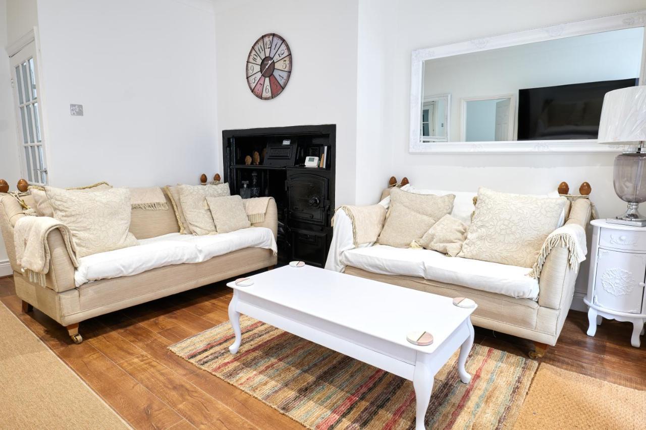 Super Stylish Flat Very Close To Freeman Hospital!